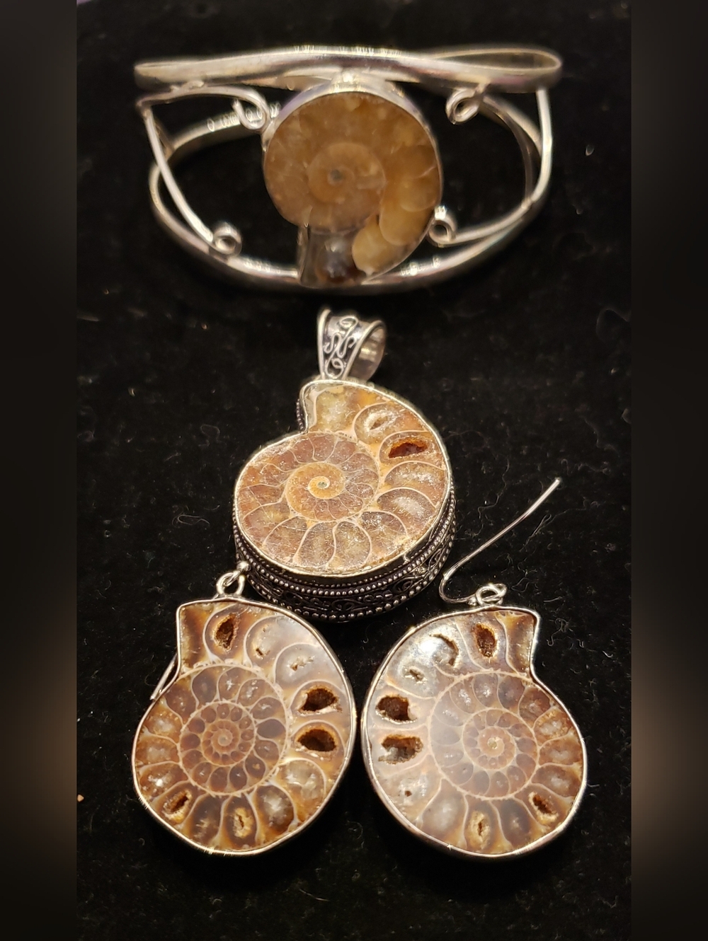 NEW Set Ammonite Fossil 3‐Piece, Cuff Bracelet, Earrings & Pendant Set In 925 SS